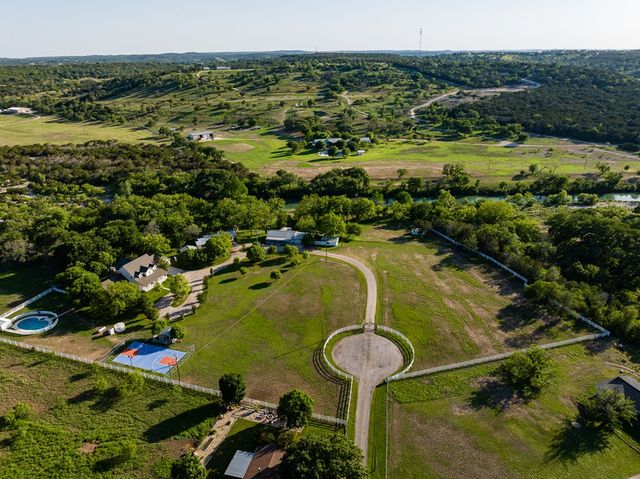 150 Dickey Rd, Ingram, TX 78024