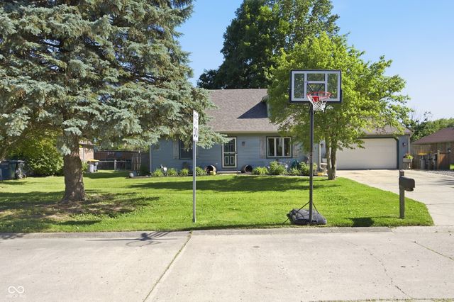 1517 E 43rd Street, Anderson, IN 46013