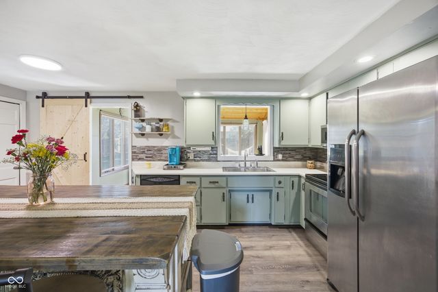 1517 E 43rd Street, Anderson, IN 46013