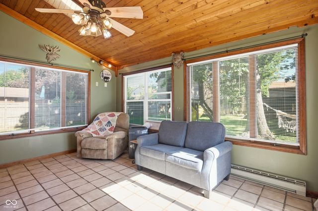1517 E 43rd Street, Anderson, IN 46013
