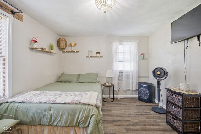 1517 E 43rd Street, Anderson, IN 46013