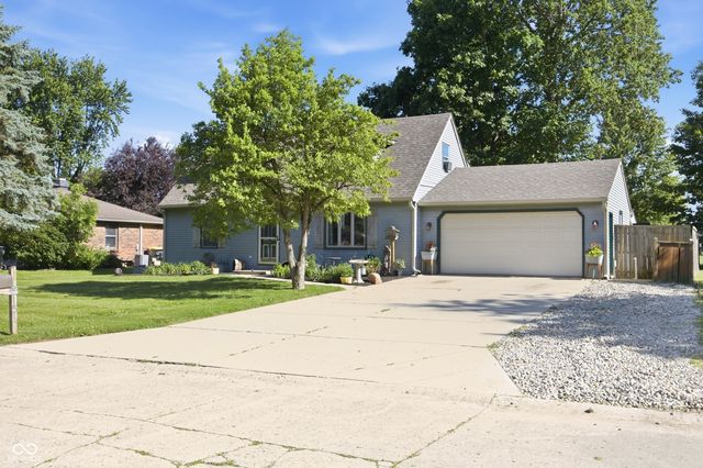 1517 E 43rd Street, Anderson, IN 46013