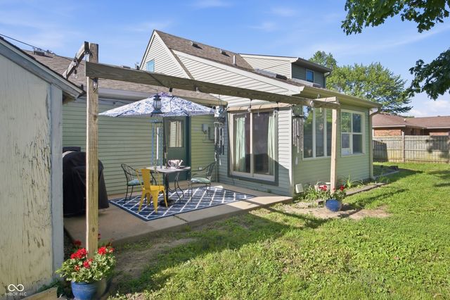 1517 E 43rd Street, Anderson, IN 46013