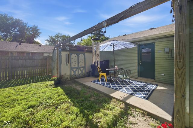1517 E 43rd Street, Anderson, IN 46013