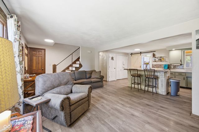 1517 E 43rd Street, Anderson, IN 46013