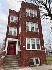 541 N Lawndale Avenue, Chicago, IL 60624