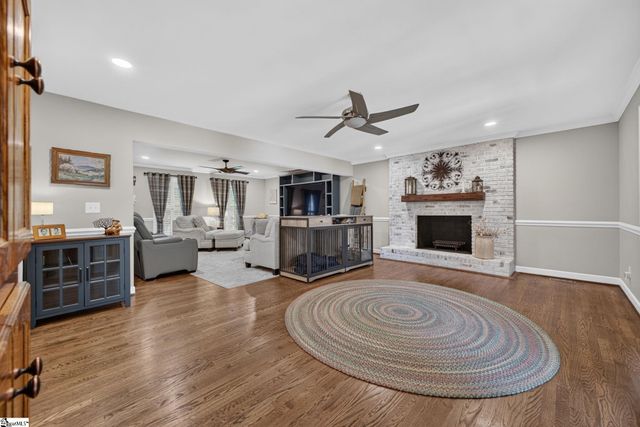 402 Eastcrest Drive, Simpsonville, SC 29681