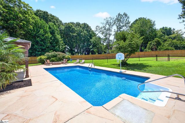 402 Eastcrest Drive, Simpsonville, SC 29681
