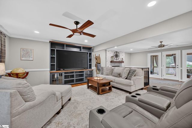 402 Eastcrest Drive, Simpsonville, SC 29681