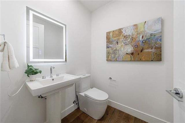 2425 Peachtree Road NE, Atlanta, GA 30305