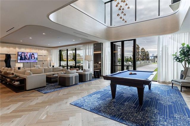 2425 Peachtree Road NE, Atlanta, GA 30305