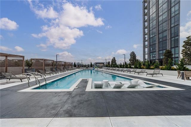 2425 Peachtree Road NE, Atlanta, GA 30305