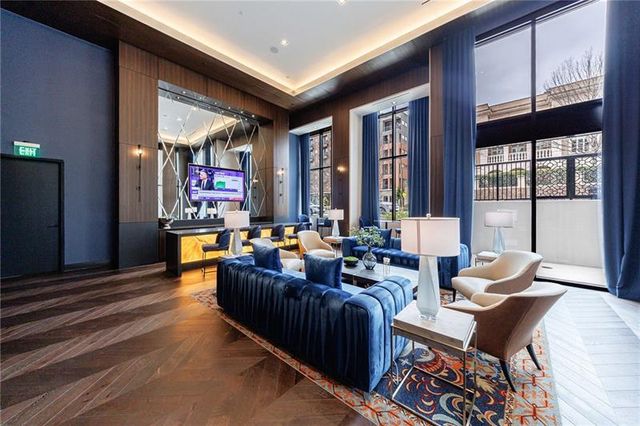 2425 Peachtree Road NE, Atlanta, GA 30305