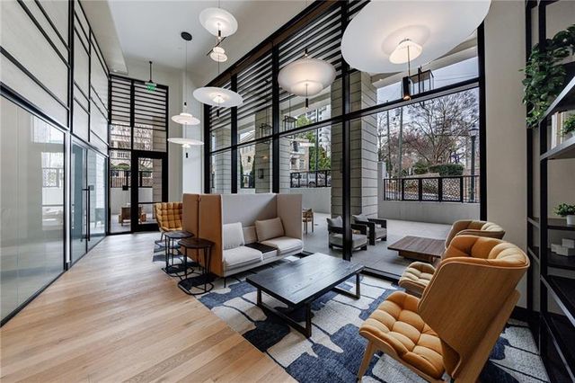 2425 Peachtree Road NE, Atlanta, GA 30305