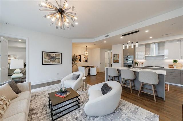 2425 Peachtree Road NE, Atlanta, GA 30305