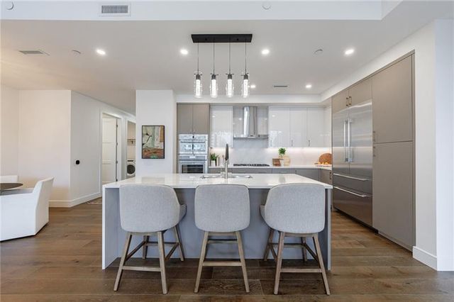 2425 Peachtree Road NE, Atlanta, GA 30305