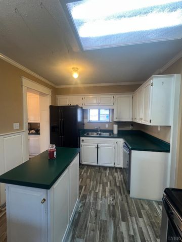 1405 Bedford Avenue, Altavista, VA 24517