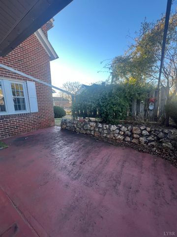 1405 Bedford Avenue, Altavista, VA 24517