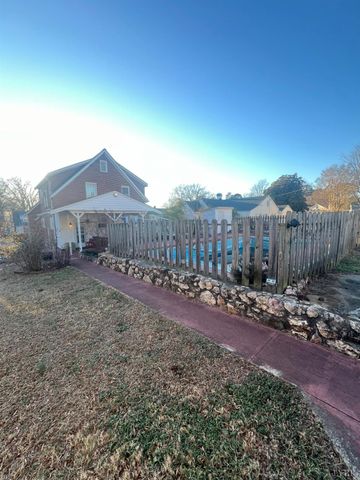 1405 Bedford Avenue, Altavista, VA 24517