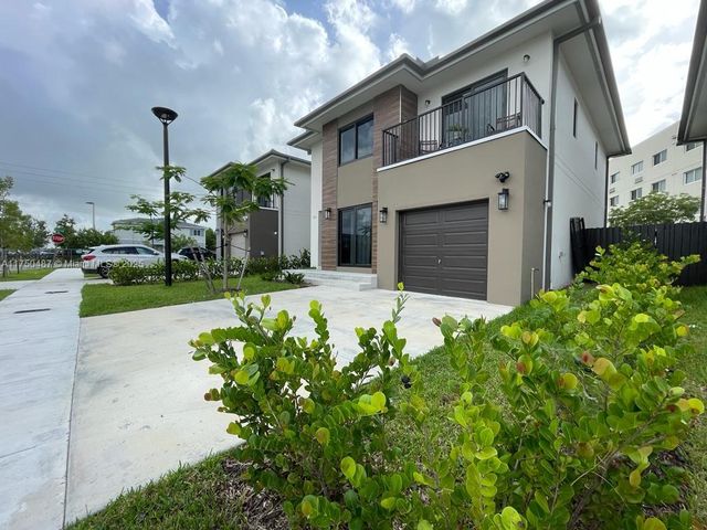 302 NW 11th Ct, Florida City, FL 33034