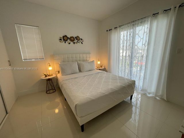 302 NW 11th Ct, Florida City, FL 33034