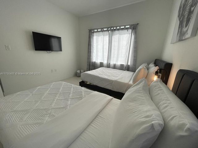 302 NW 11th Ct, Florida City, FL 33034