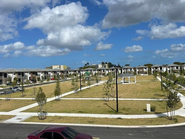 302 NW 11th Ct, Florida City, FL 33034