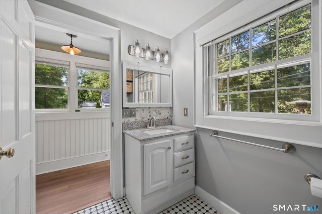 1010 Boston Post Road, Westbrook, CT 06498