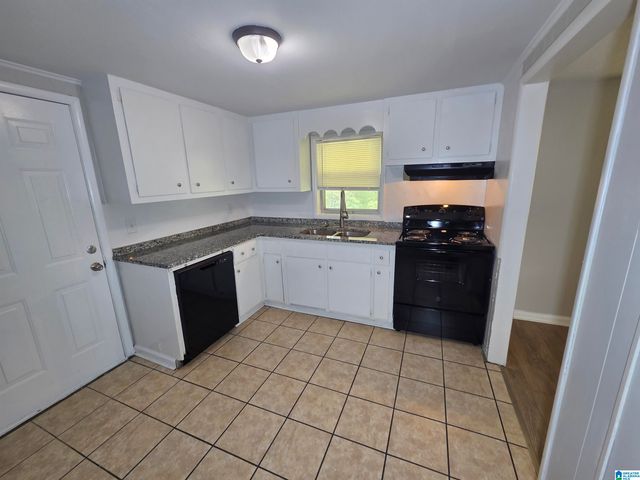 1441 BEAT LINE ROAD, Warrior, AL 35180