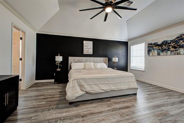317 SE 6th Street, Moore, OK 73160