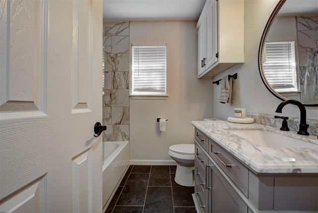 317 SE 6th Street, Moore, OK 73160