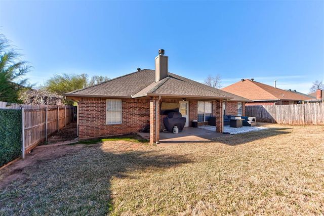 317 SE 6th Street, Moore, OK 73160