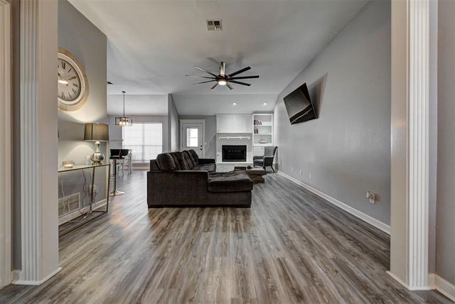 317 SE 6th Street, Moore, OK 73160