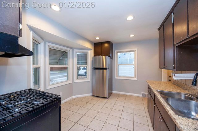 6731 Robinson Avenue, Allen Park, MI 48101