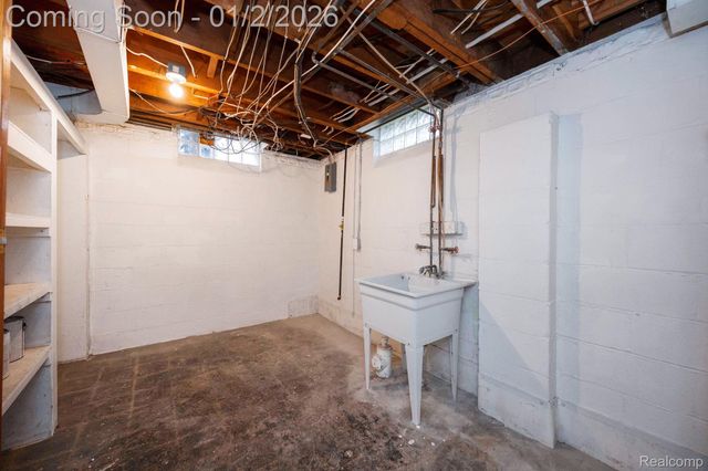 6731 Robinson Avenue, Allen Park, MI 48101