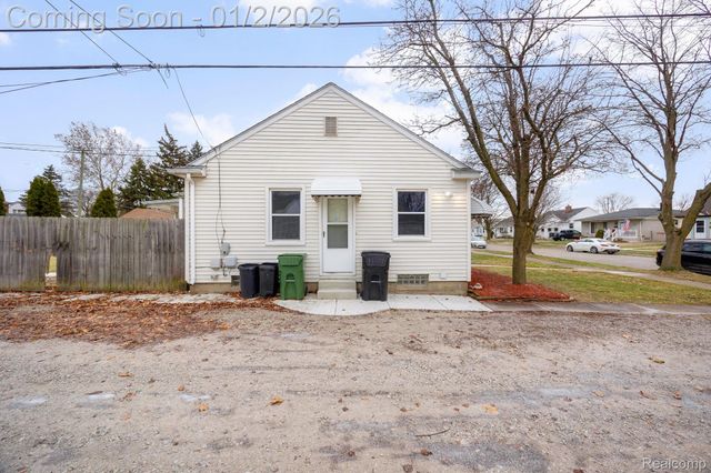 6731 Robinson Avenue, Allen Park, MI 48101