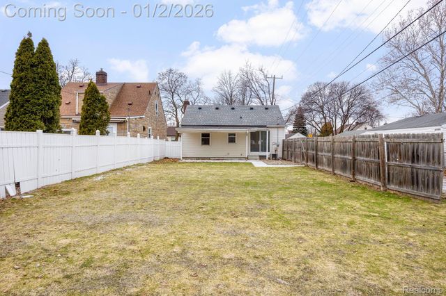 6731 Robinson Avenue, Allen Park, MI 48101