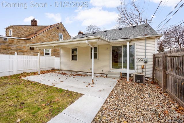 6731 Robinson Avenue, Allen Park, MI 48101