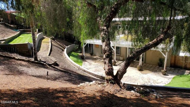 21800 Martinez Street, Woodland Hills, CA 91364