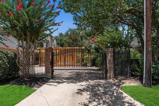 16002 Stewarts Grove Drive, Spring, TX 77379