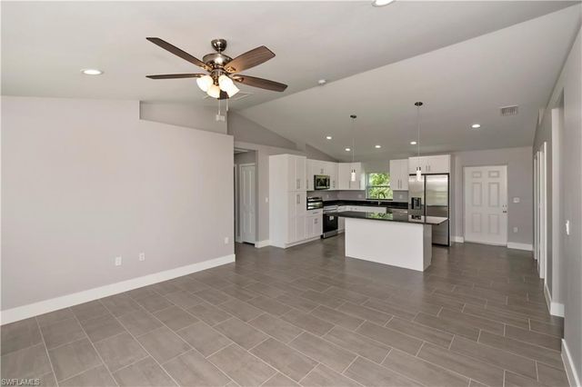 6073 Kumquat CIR, Labelle, FL 33935