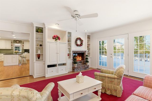 55 Titus Lane, Cold Spring Harbor, NY 11724