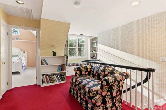 55 Titus Lane, Cold Spring Harbor, NY 11724