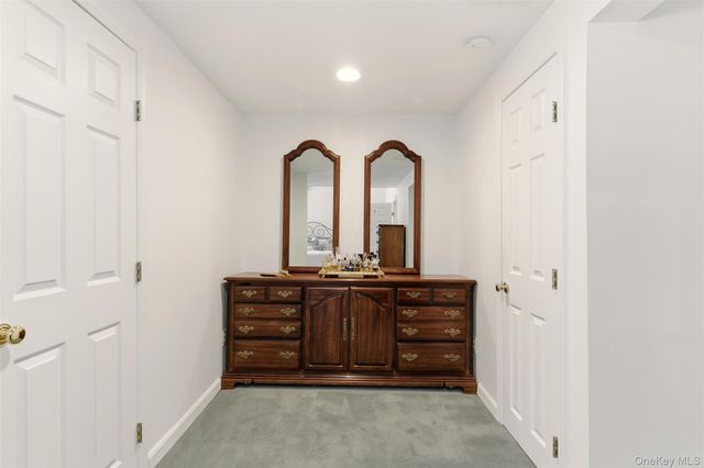 55 Titus Lane, Cold Spring Harbor, NY 11724