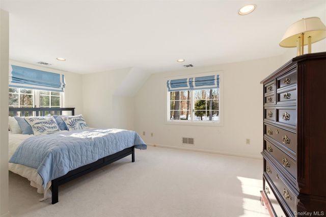 55 Titus Lane, Cold Spring Harbor, NY 11724