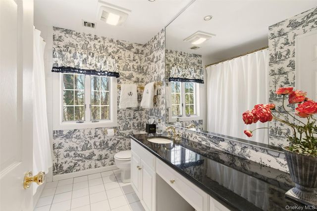 55 Titus Lane, Cold Spring Harbor, NY 11724