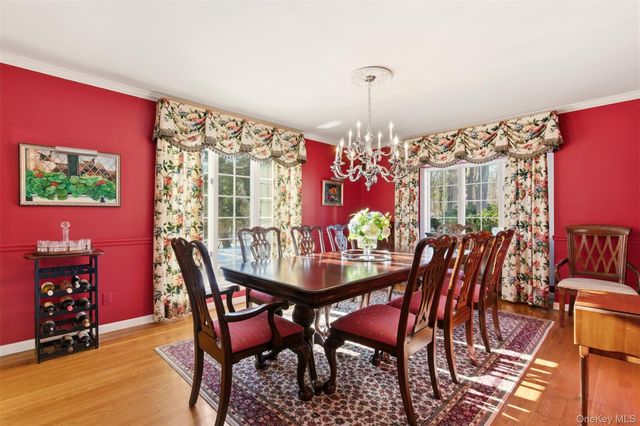 55 Titus Lane, Cold Spring Harbor, NY 11724