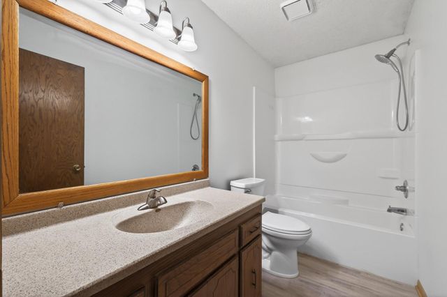 16801 Mankato Street NE, Andover, MN 55304