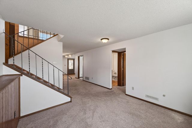 16801 Mankato Street NE, Andover, MN 55304