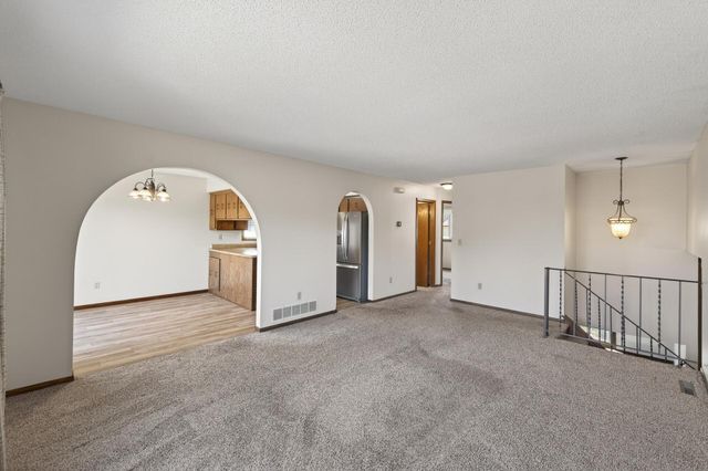 16801 Mankato Street NE, Andover, MN 55304